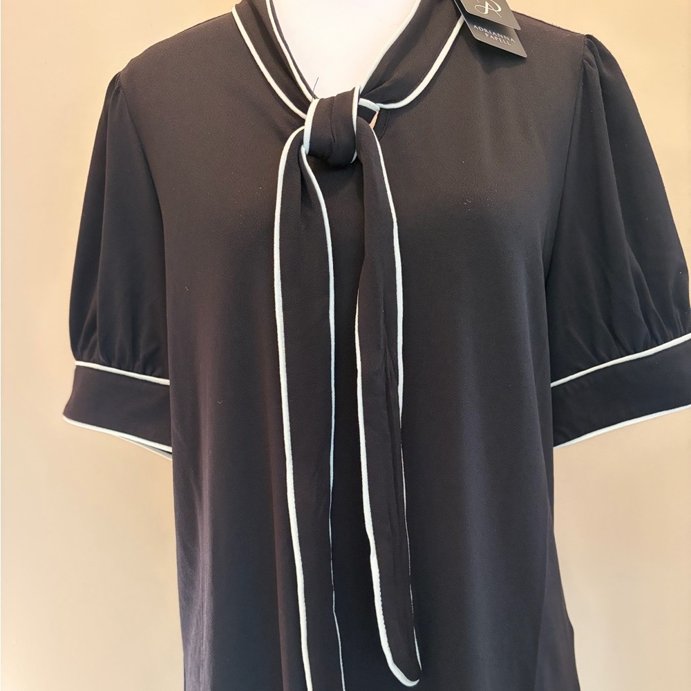 #185 Adrianna Papell NWT Beautiful Black Blouse with White Accents. Size S - Picture 7 of 15